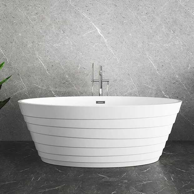 Alcamo 1600 X 805 Curved Ripple Design Bath With Chrome Waste - Image 3